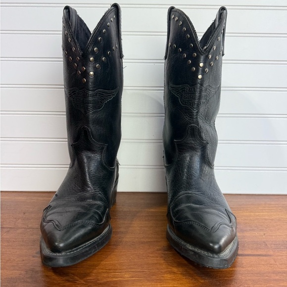 Harley Davidson women’s black leather silver studded cowboy boots. Size 8M - Picture 3 of 16